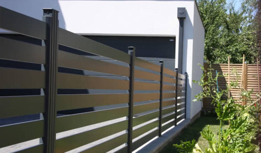 Clôture extérieure : esthétique, sécurité et structuration de vos espaces