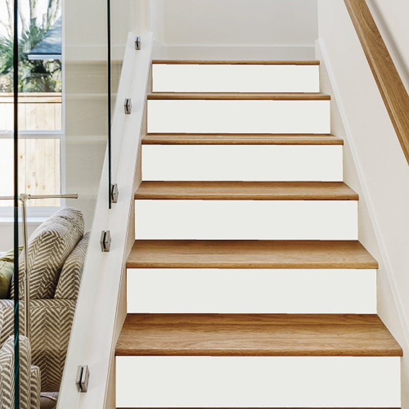 Escalier en bois sur mesure : élégance et fonctionnalité pour votre intérieur