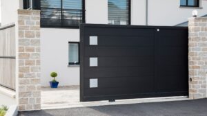portail_coulissant_aluminium-mayenne- la baule