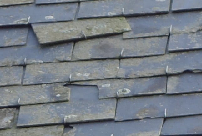 ardoise-deplacee-couverture toiture mayenne