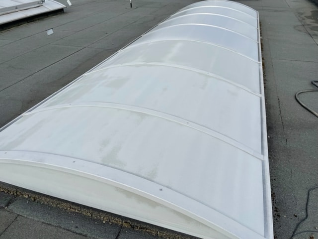 skydome protégé contre le soleil