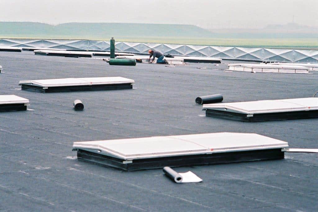rouleau epdm étanchéité pour batiment commercial