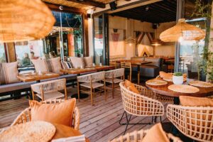 style restaurant avec table et confort - mayenne, La Baule, Laval