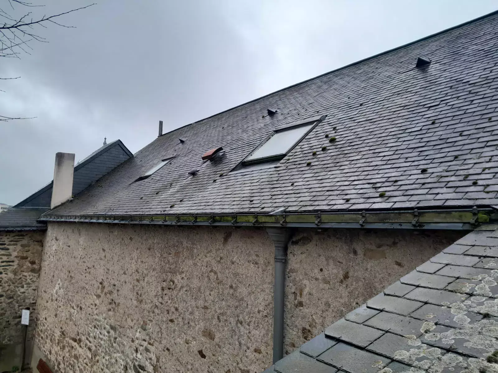 Révision toiture ardoises Mayenne