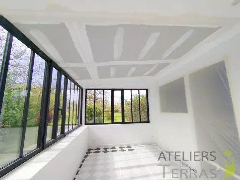 Les Plaques de Plâtre : Le Cœur de l’Agencement Intérieur à Mayenne, Laval et La Baule
