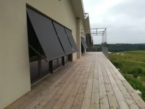 store extérieur enroulable mayenne la baule laval
